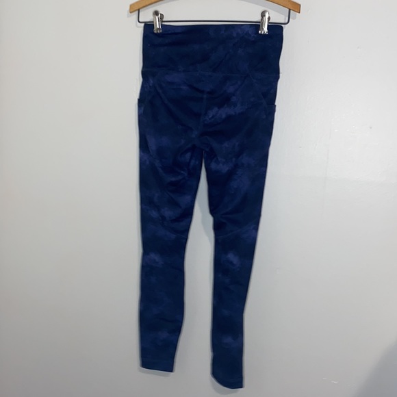 🌲Adorable blue 7/8 leggings! - Picture 11 of 11